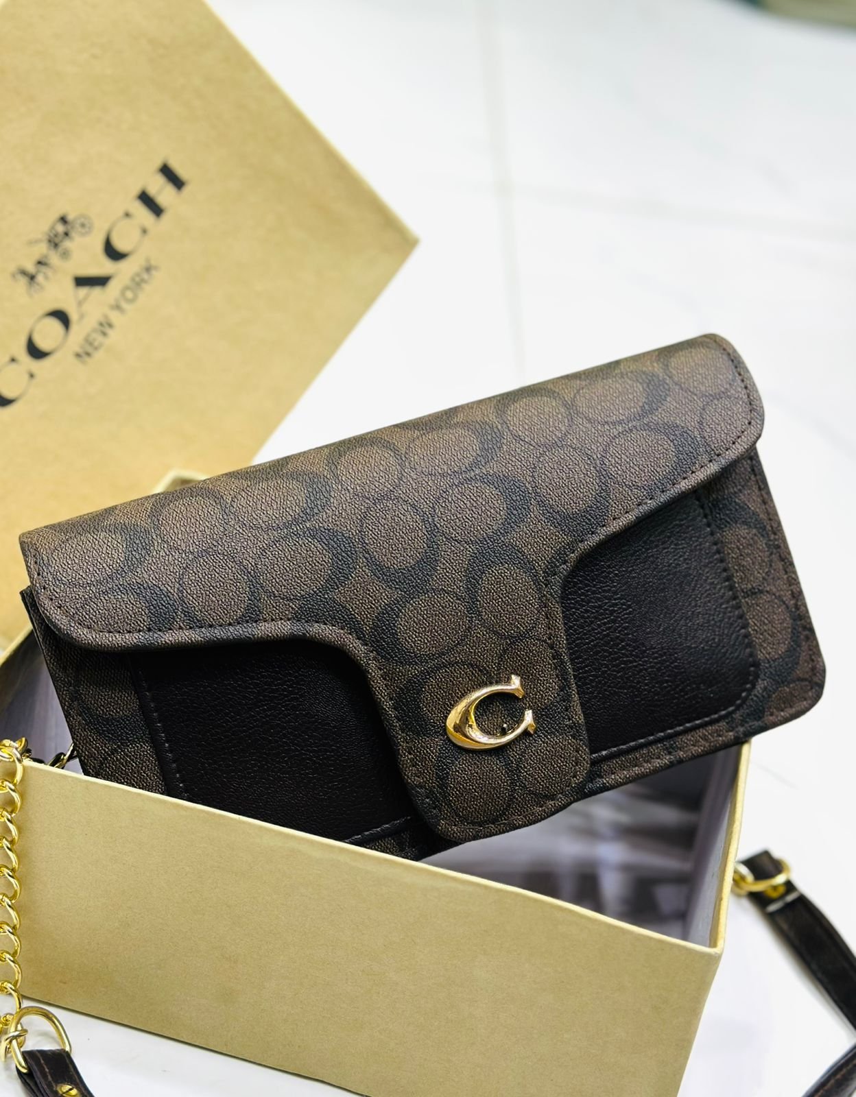 Classic Printed Chain Crossbody